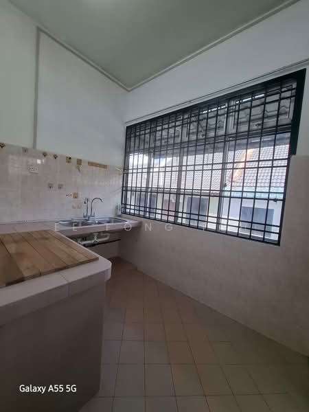 Rumah Teres 2.5 Tingkat untuk Dijual di Taman Pulai Utama (Skudai) - Ee Fong Toh - Kitchen - PropertyGuru.com.my