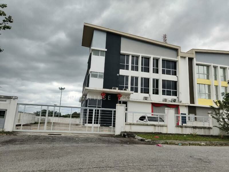 Semi-D Factory for Rent in Puchong (Selangor) - Kah Hee Chong - Exterior - PropertyGuru.com.my