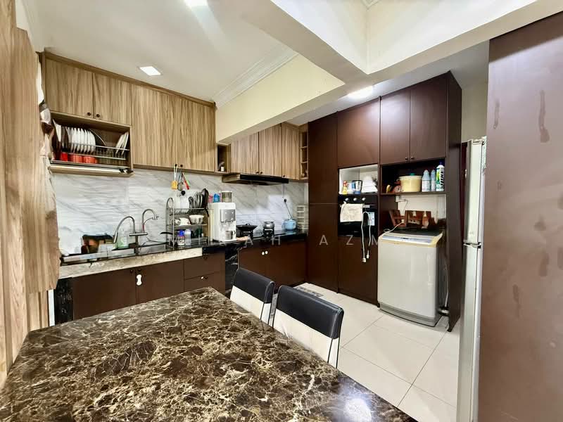 Rumah Teres 3 Tingkat untuk Dijual di Taman Selayang Mulia (Selayang) - Amirah Azmi - Kitchen - PropertyGuru.com.my