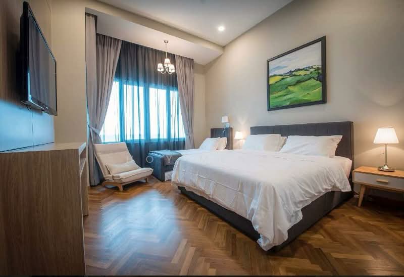 Servis Apartment untuk Dijual di Straits Quay (The Suites at Waterside) - Hoy Meng - Bedroom - PropertyGuru.com.my