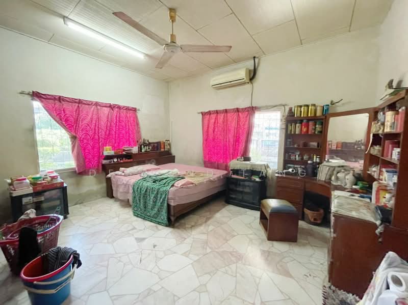 1-storey Terraced House for Sale in Taman Bukit Maluri (Kepong) - Desmond Tang - Bedroom - PropertyGuru.com.my