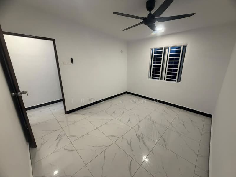 2-storey Terraced House for Sale in Taman Bukit Rawang Jaya (Rawang) - Tris Jong - Bedroom - PropertyGuru.com.my