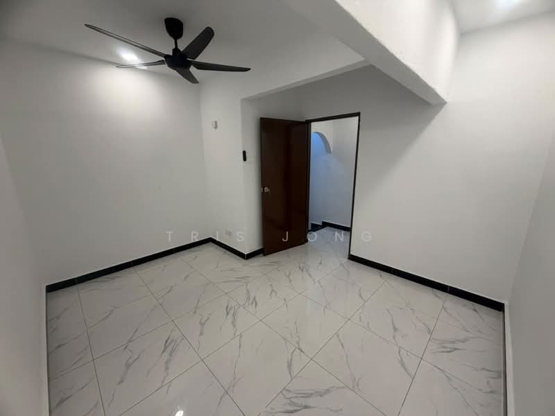 2-storey Terraced House for Sale in Taman Bukit Rawang Jaya (Rawang) - Tris Jong - Interior - PropertyGuru.com.my