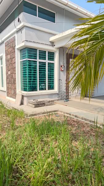 Bungalow for Sale in Durian Tunggal (Melaka) - Siti Nadzirah Abdullah - Exterior - PropertyGuru.com.my