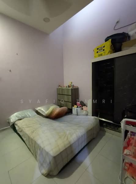 1-storey Terraced House for Sale in Taman Bukit Setongkol (Kuantan) - Syafiq Zamri - Bedroom - PropertyGuru.com.my