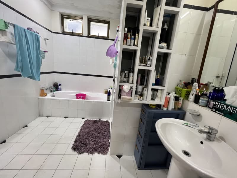 Rumah Banglo untuk Dijual di Bukit Damansara (Damansara Heights) - Shawn Lim - Bathroom - PropertyGuru.com.my