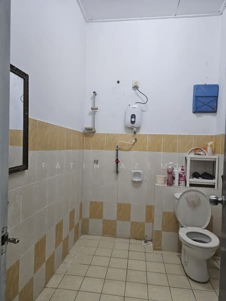 2-storey Terraced House for Sale in Seksyen 3 (Bangi) - Fatin Azemi - Bathroom - PropertyGuru.com.my
