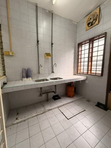 1-storey Terraced House for Rent in Kepong Baru (Kepong) - Fannie Chin - Kitchen - PropertyGuru.com.my