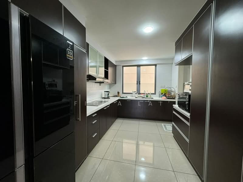 Pangsapuri untuk Dijual di Molek Pine 3 - Fiona Lai - Kitchen - PropertyGuru.com.my