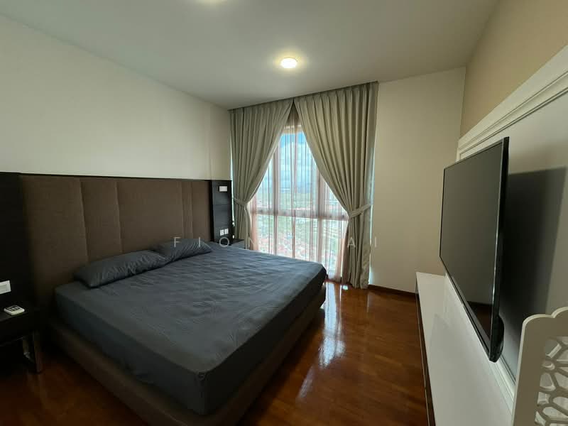 Pangsapuri untuk Dijual di Molek Pine 3 - Fiona Lai - Bedroom - PropertyGuru.com.my