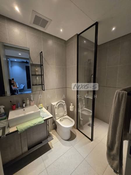 Servis Apartment untuk Dijual di Millerz Square Serviced Residence - Sonia Soh - Bathroom - PropertyGuru.com.my