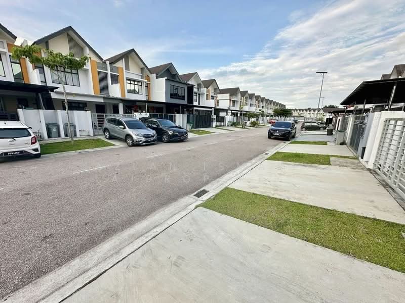 2-storey Terraced House for Sale in Taman Bestari Perdana (Pasir Gudang) - Azlan Ismail aiproperty - Exterior - PropertyGuru.com.my