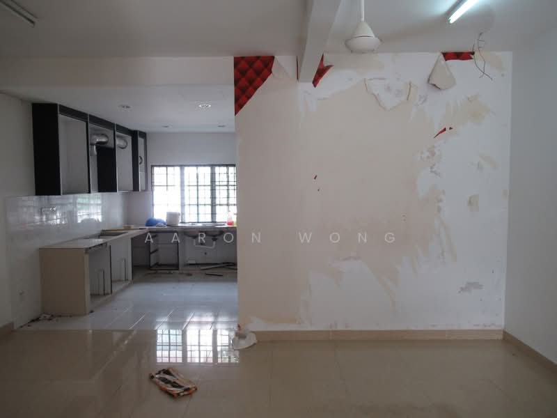 Rumah Teres untuk Dijual di Aman Putri (Sungai Buloh) - Aaron Wong - Kitchen - PropertyGuru.com.my