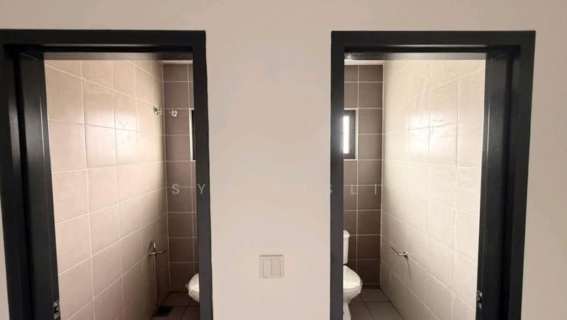 Kedai / Pejabat untuk Disewa di Bukit Jelutong (Shah Alam) - Sya Rusli - Bathroom - PropertyGuru.com.my