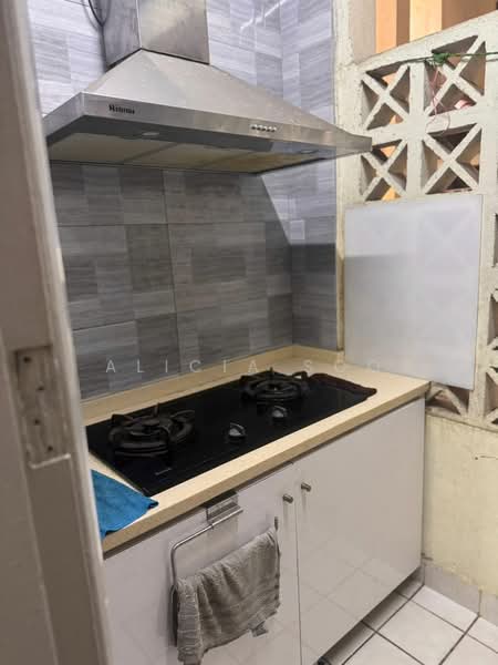 Condominium for Sale at Armanee - Alicia Soo - Kitchen - PropertyGuru.com.my