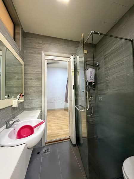 Kondominium untuk Dijual di Armanee - Alicia Soo - Bathroom - PropertyGuru.com.my