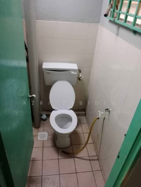 Flat for Sale at Bandar Bukit Tinggi 2 - Azri Zabidin - Bathroom - PropertyGuru.com.my