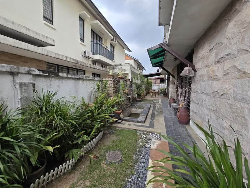 Rumah Berkembar untuk Dijual di Seksyen 7 (Bangi) - Nor Azdlin Adnan - PropertyGuru.com.my