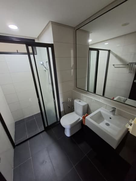 Servis Apartment untuk Dijual di The Tamarind - Kelvin Tan - Bathroom - PropertyGuru.com.my
