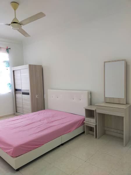 Apartment for Sale at Mentari Court - Kent Lee - Bedroom - PropertyGuru.com.my