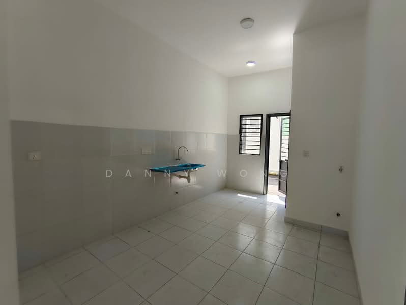 2-storey Terraced House for Rent in Rawang (Selangor) - Danny Wong - Kitchen - PropertyGuru.com.my
