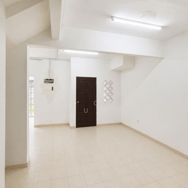 2-storey Terraced House for Sale in Taman Lestari Putra (Seri Kembangan) - Kho Chng Guan - Interior - PropertyGuru.com.my