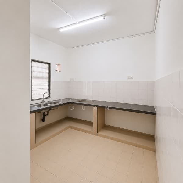 2-storey Terraced House for Sale in Taman Lestari Putra (Seri Kembangan) - Kho Chng Guan - Kitchen - PropertyGuru.com.my