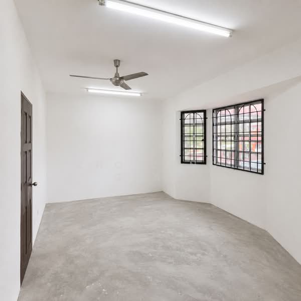 2-storey Terraced House for Sale in Taman Lestari Putra (Seri Kembangan) - Kho Chng Guan - Interior - PropertyGuru.com.my