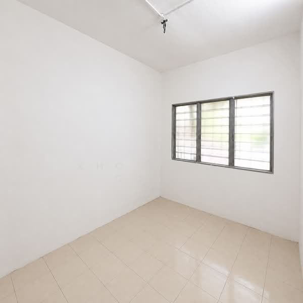2-storey Terraced House for Sale in Taman Lestari Putra (Seri Kembangan) - Kho Chng Guan - Interior - PropertyGuru.com.my