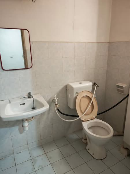 Apartment for Sale at Vista Magna - jack leaw - Bathroom - PropertyGuru.com.my