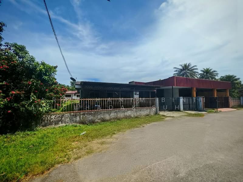 Rumah Teres untuk Dijual di Klang (Selangor) - FARAH HANIM BINTI AD SUHADAK SUHADAK - Exterior - PropertyGuru.com.my