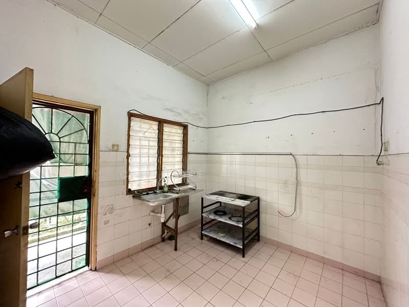 1-storey Terraced House for Sale in Taman Velox (Rawang) - Chloe Kok - PropertyGuru.com.my