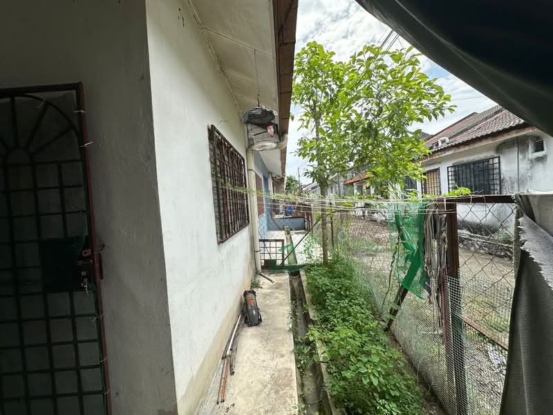 1-storey Terraced House for Sale in Taman Velox (Rawang) - Chloe Kok - PropertyGuru.com.my