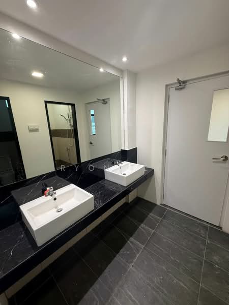 Shop for Rent in Taman Pelangi (Johor Bahru) - Ryon Teh - PropertyGuru.com.my