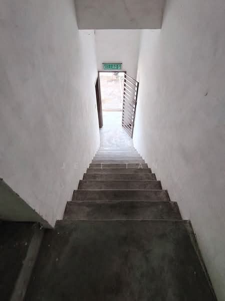 Kilang untuk Disewa di Kawasan Perindustrian Ringan Bercham (Ipoh) - Jeff Tan - Corridor - PropertyGuru.com.my