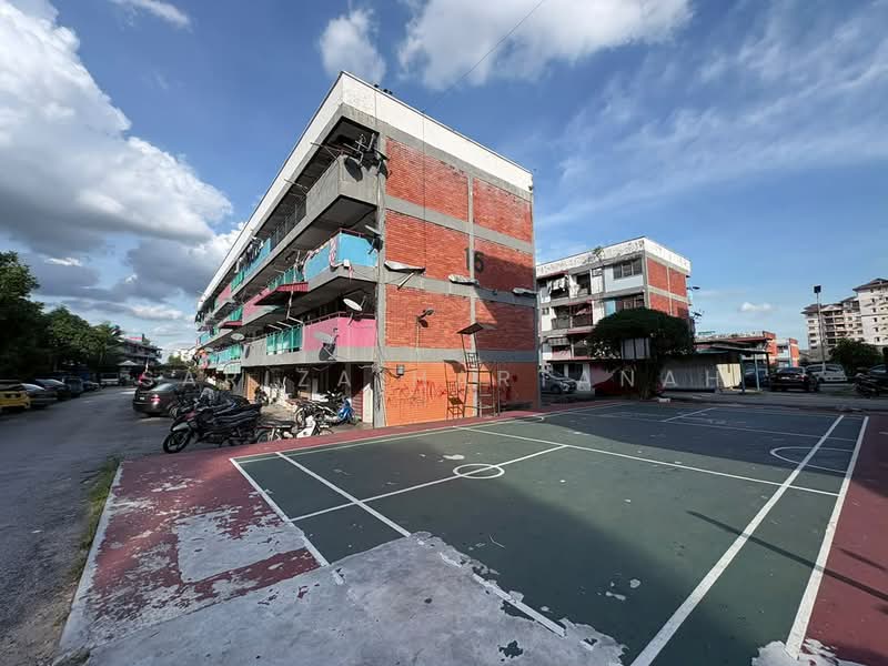 Rumah Flat untuk Dijual di PKNS Flat Seksyen 16 - Sariza Hartanah - Exterior - PropertyGuru.com.my