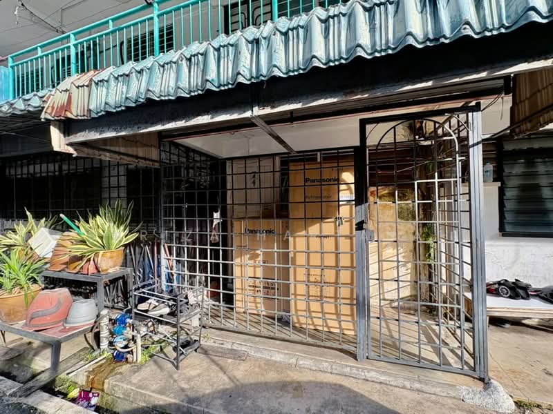 Rumah Flat untuk Dijual di PKNS Flat Seksyen 16 - Sariza Hartanah - Exterior - PropertyGuru.com.my