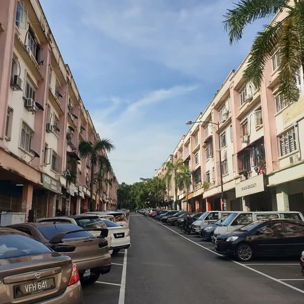 Shop for Sale in Saujana Damansara (Damansara Damai) - Alicia Soo - Exterior - PropertyGuru.com.my