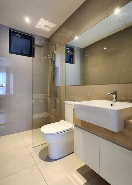 Service Residence for Sale at TriTower Residence @ Johor Bahru Sentral - Roger Lee - Bathroom - PropertyGuru.com.my