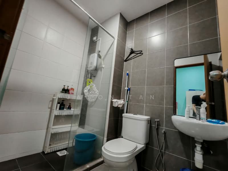 Semi-Detached House for Sale in Seri Kembangan (Selangor) - Jason Tan - Bathroom - PropertyGuru.com.my