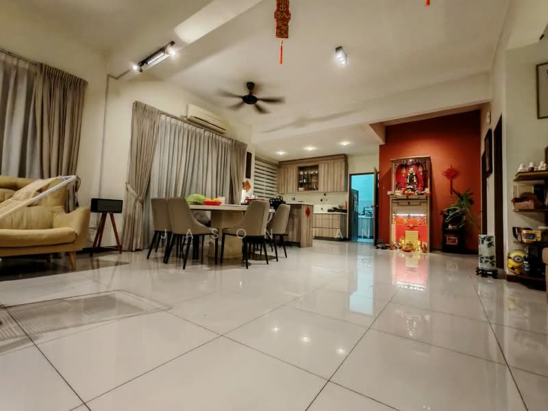 Semi-Detached House for Sale in Seri Kembangan (Selangor) - Jason Tan - Living Room - PropertyGuru.com.my