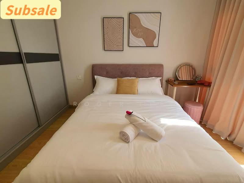 Service Residence for Sale at R&F Princess Cove Phase 1 - Roger Lee - Bedroom - PropertyGuru.com.my