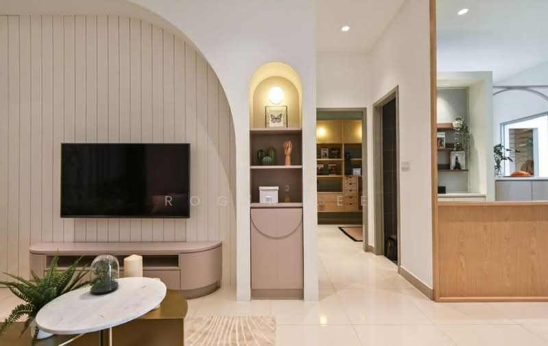 Kediaman Servis untuk Dijual di R&F Princess Cove Phase 1 - Roger Lee - Living Room - PropertyGuru.com.my