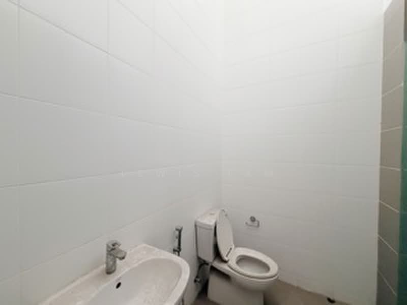 Semi-Detached House for Sale in Jade Hills (Kajang) - Lewis Tam - Bathroom - PropertyGuru.com.my
