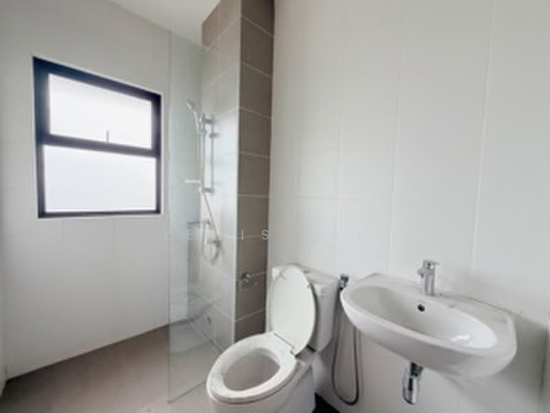 Semi-Detached House for Sale in Jade Hills (Kajang) - Lewis Tam - Bathroom - PropertyGuru.com.my