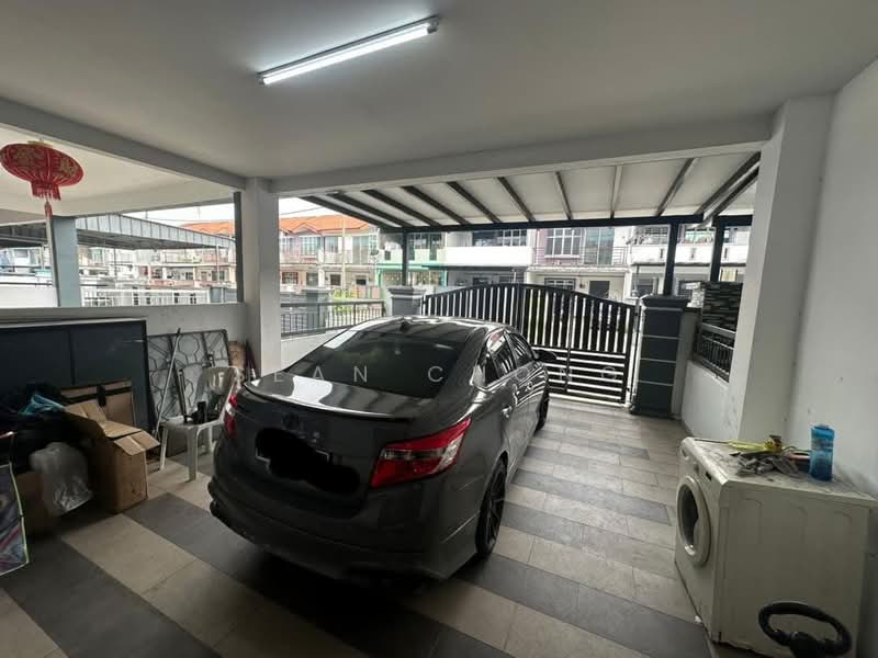 Rumah Teres 2 Tingkat untuk Dijual di Taman Scientex Senai (Senai) - Sean Chong - Car Park - PropertyGuru.com.my