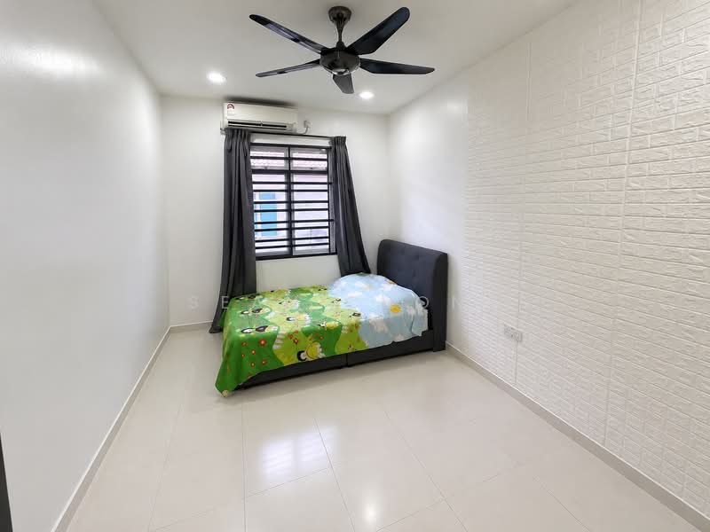2-storey Terraced House for Sale in Taman Scientex Senai (Senai) - Sean Chong - Bedroom - PropertyGuru.com.my