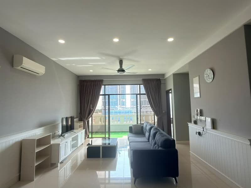 Kondominium untuk Disewa di Logan Residency (Logan Mansion) - Lilly . - Living Room - PropertyGuru.com.my
