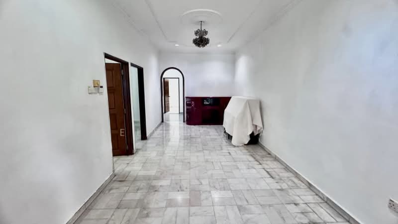 1-storey Terraced House for Sale in Taman Johor Jaya (Johor Bahru) - Kelvin Koay - Interior - PropertyGuru.com.my
