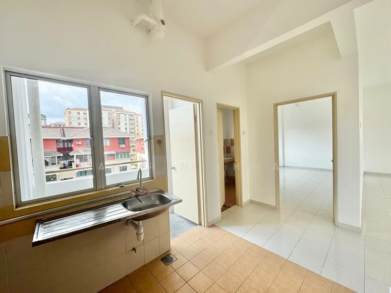 Pangsapuri untuk Dijual di Indah Cempaka - Sabirin Ahmad - Kitchen - PropertyGuru.com.my